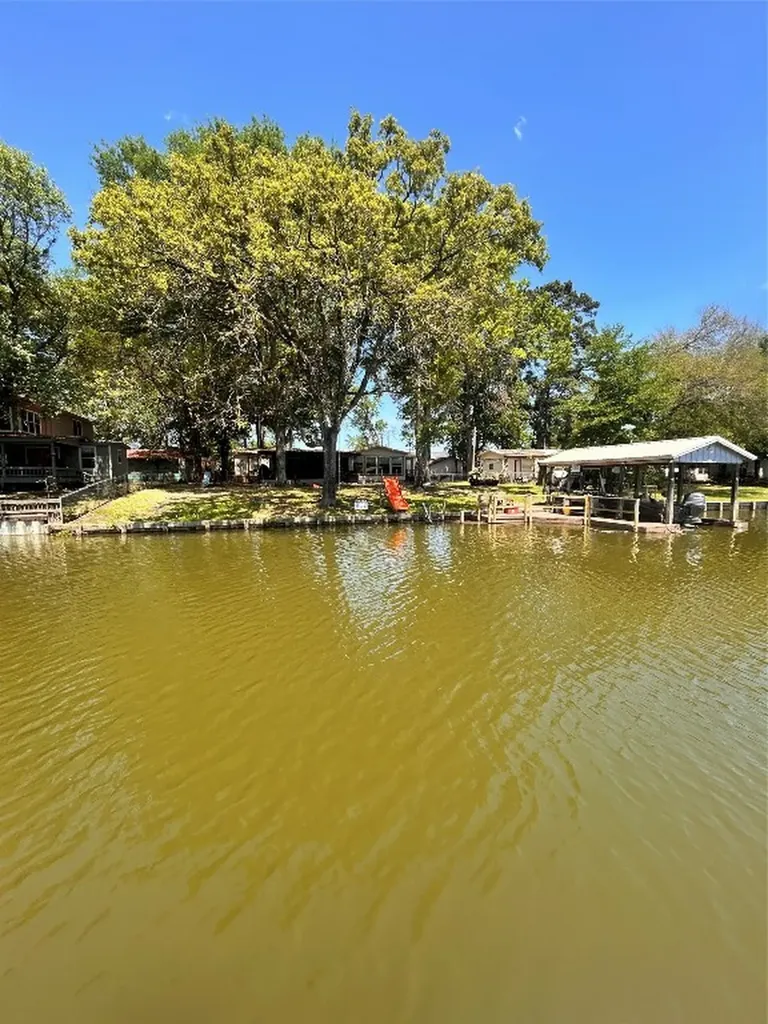 24 Lazy Bend Drive Huntsville TX 77320