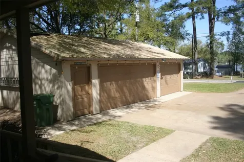 24 Lazy Bend Drive Huntsville TX 77320