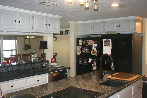 24 Lazy Bend Drive Huntsville TX 77320