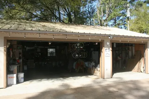 24 Lazy Bend Drive Huntsville TX 77320