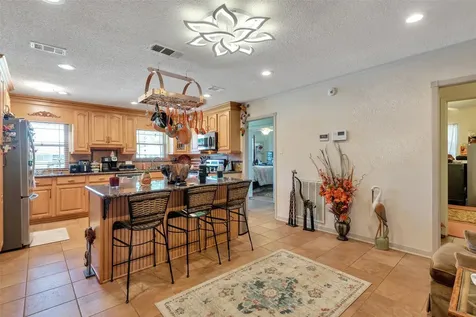 2913 18th Avenue N Texas City TX 77590