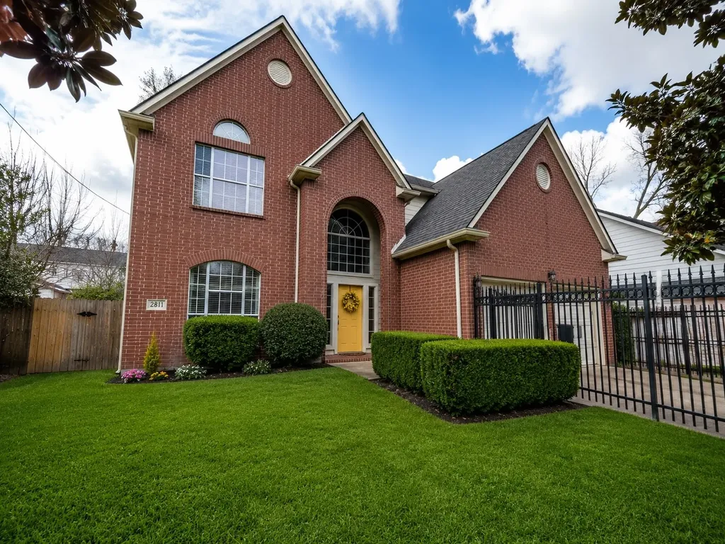 2811 Princeton Street Houston TX 77009