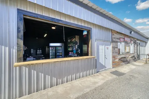 710 S May Street Madisonville TX 77864