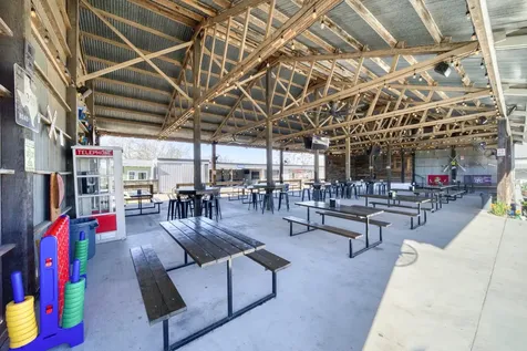 710 S May Street Madisonville TX 77864