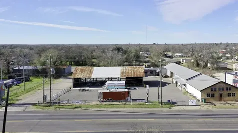 710 S May Street Madisonville TX 77864