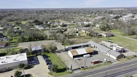 710 S May Street Madisonville TX 77864