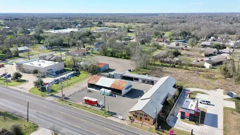 710 S May Street Madisonville TX 77864