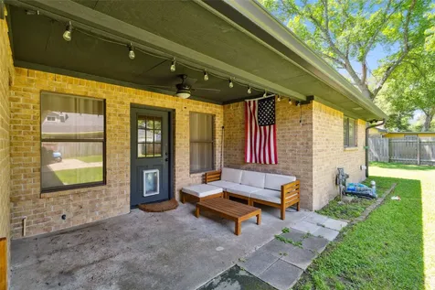 843 Fall Creek Drive Huffman TX 77336