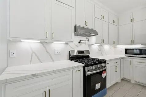 6037 S Acres Drive Houston TX 77048