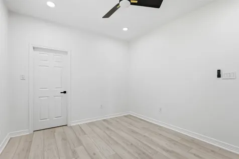 6037 S Acres Drive Houston TX 77048