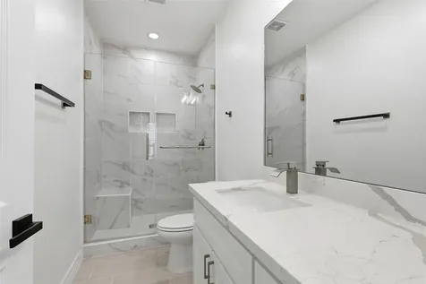 6037 S Acres Drive Houston TX 77048
