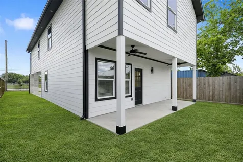 6037 S Acres Drive Houston TX 77048