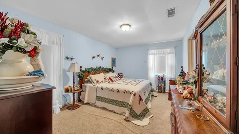 672 Bending Oaks Drive Bellville TX 77418