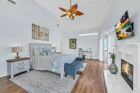 13339 Binnacle Way Galveston TX 77554