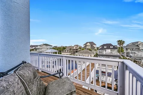 13339 Binnacle Way Galveston TX 77554