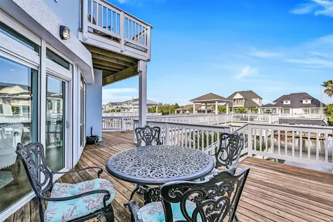 13339 Binnacle Way Galveston TX 77554