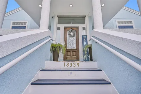 13339 Binnacle Way Galveston TX 77554