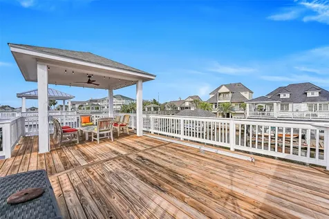 13339 Binnacle Way Galveston TX 77554