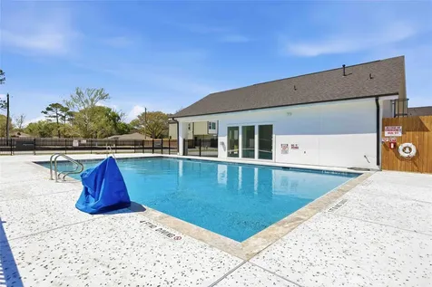 7813 Inwood Hills Lane Houston TX 77088