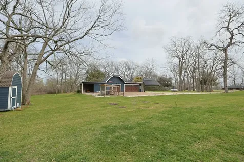 1504 Half Moon Drive Wharton TX 77488