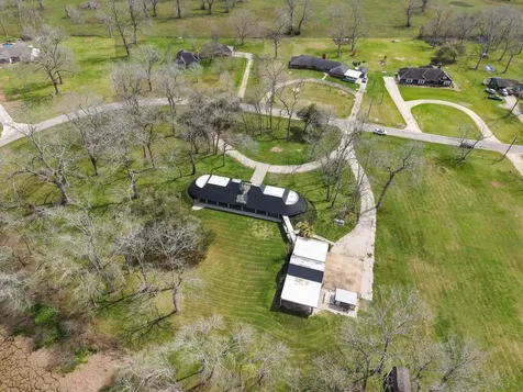 1504 Half Moon Drive Wharton TX 77488