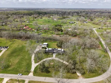 1504 Half Moon Drive Wharton TX 77488
