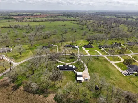 1504 Half Moon Drive Wharton TX 77488
