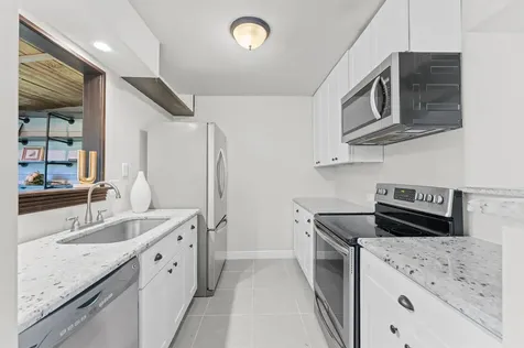 775 Worthshire Street Houston TX 77008