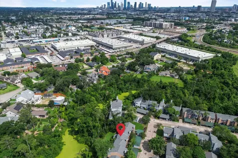 775 Worthshire Street Houston TX 77008