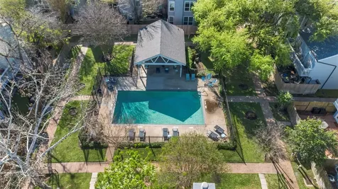 775 Worthshire Street Houston TX 77008
