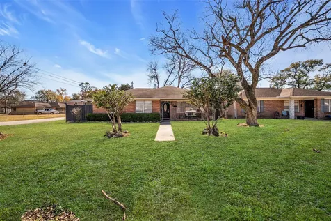 922 Innsdale Drive Houston TX 77076