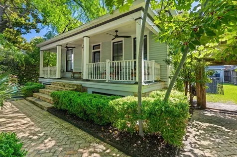 2910 Houston Avenue Houston TX 77009