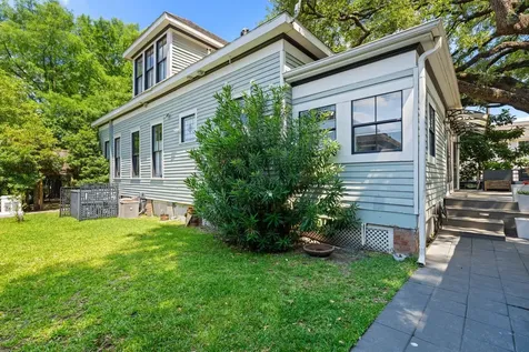 2910 Houston Avenue Houston TX 77009