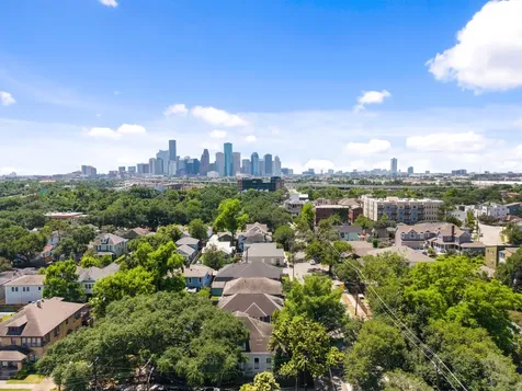 2910 Houston Avenue Houston TX 77009