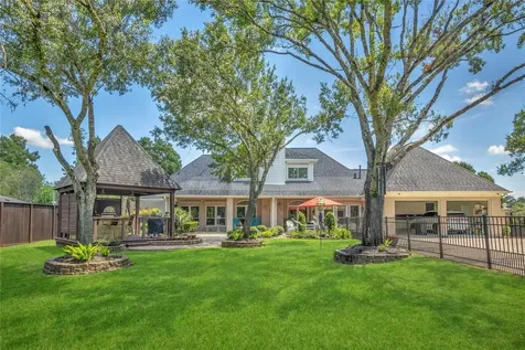 204 Oak Drive Friendswood TX 77546