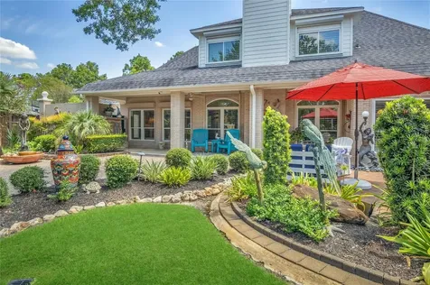 204 Oak Drive Friendswood TX 77546