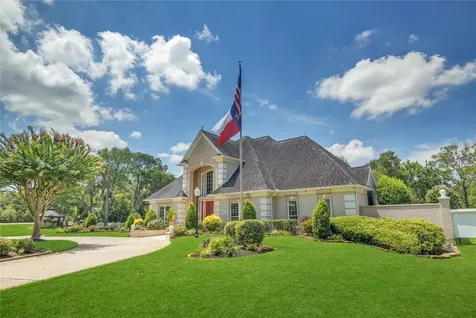 204 Oak Drive Friendswood TX 77546