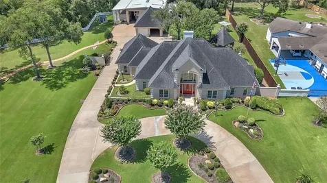 204 Oak Drive Friendswood TX 77546