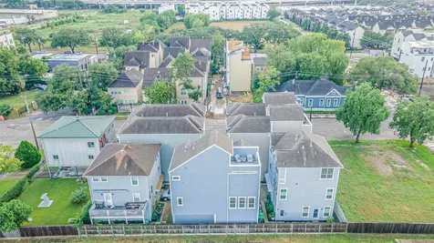 3009 Bell Street B Houston TX 77003