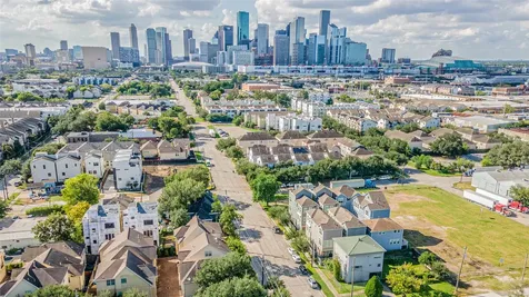3009 Bell Street B Houston TX 77003