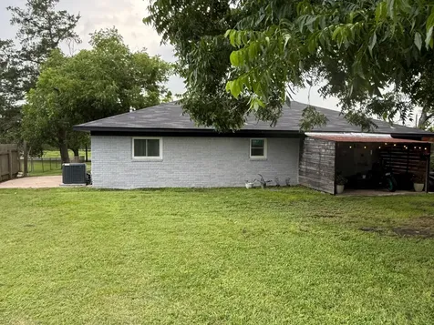 215 N Mechanic Street Bellville TX 77418