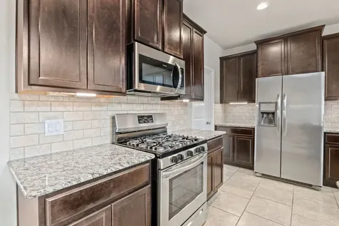 2719 Kaman Lane Pearland TX 77581
