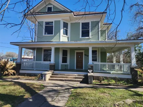 403 Farquhar Street Navasota TX 77868