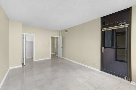 5150 Hidalgo Street 202 Houston TX 77056