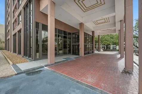 5150 Hidalgo Street 202 Houston TX 77056