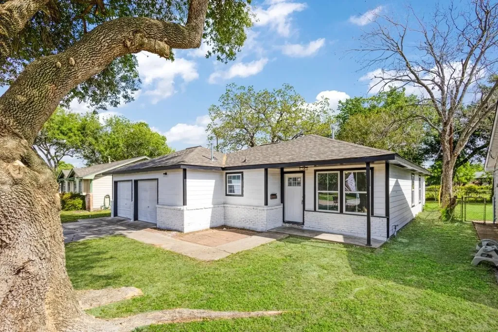 2713 Hearne Drive Pasadena TX 77502