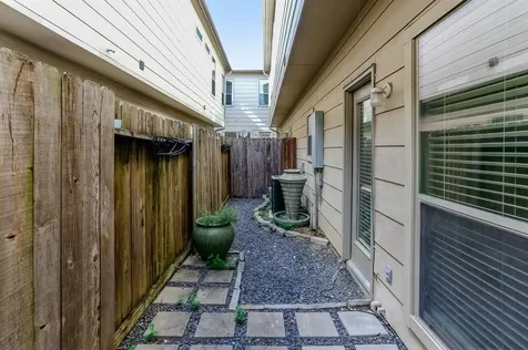 4030 Center Street Houston TX 77007