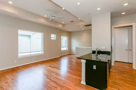 4030 Center Street Houston TX 77007