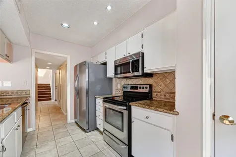 2010 Augusta Drive Houston TX 77057