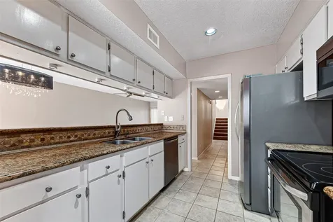 2010 Augusta Drive Houston TX 77057